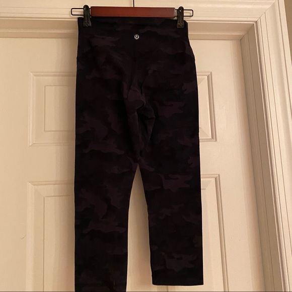 RARE Lululemon Wunder Under Crop Camo Leggings Roll Down Size 4 - Picture 7 of 11